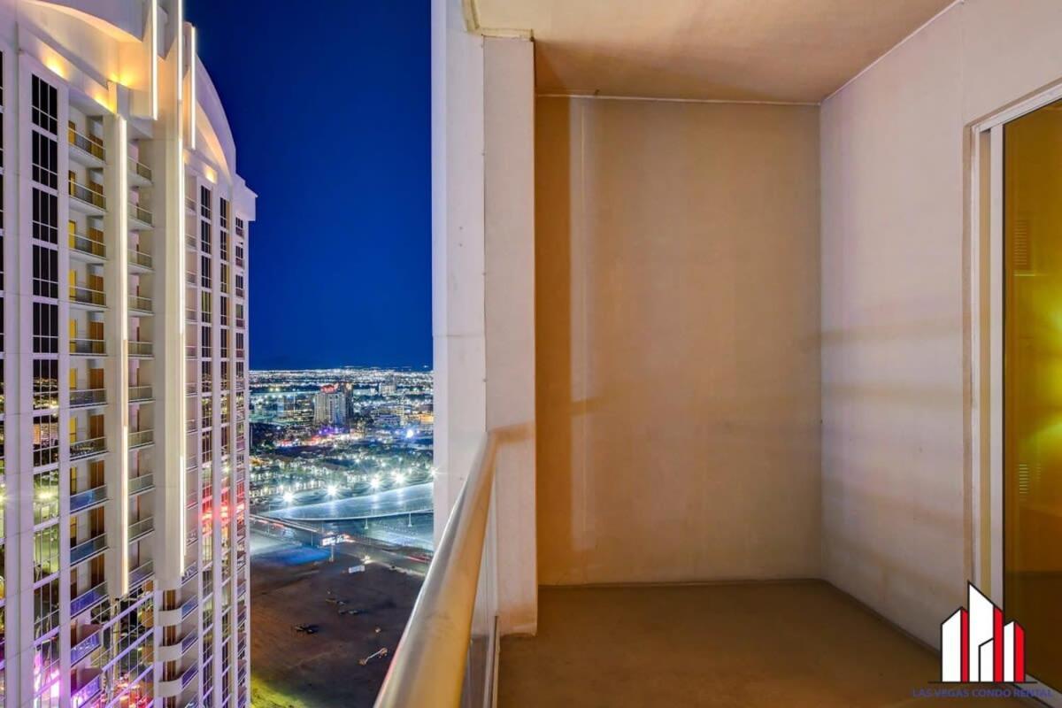 Mgm Signature-33-711 F1 Track & Strip View Balcony Las Vegas Exterior foto