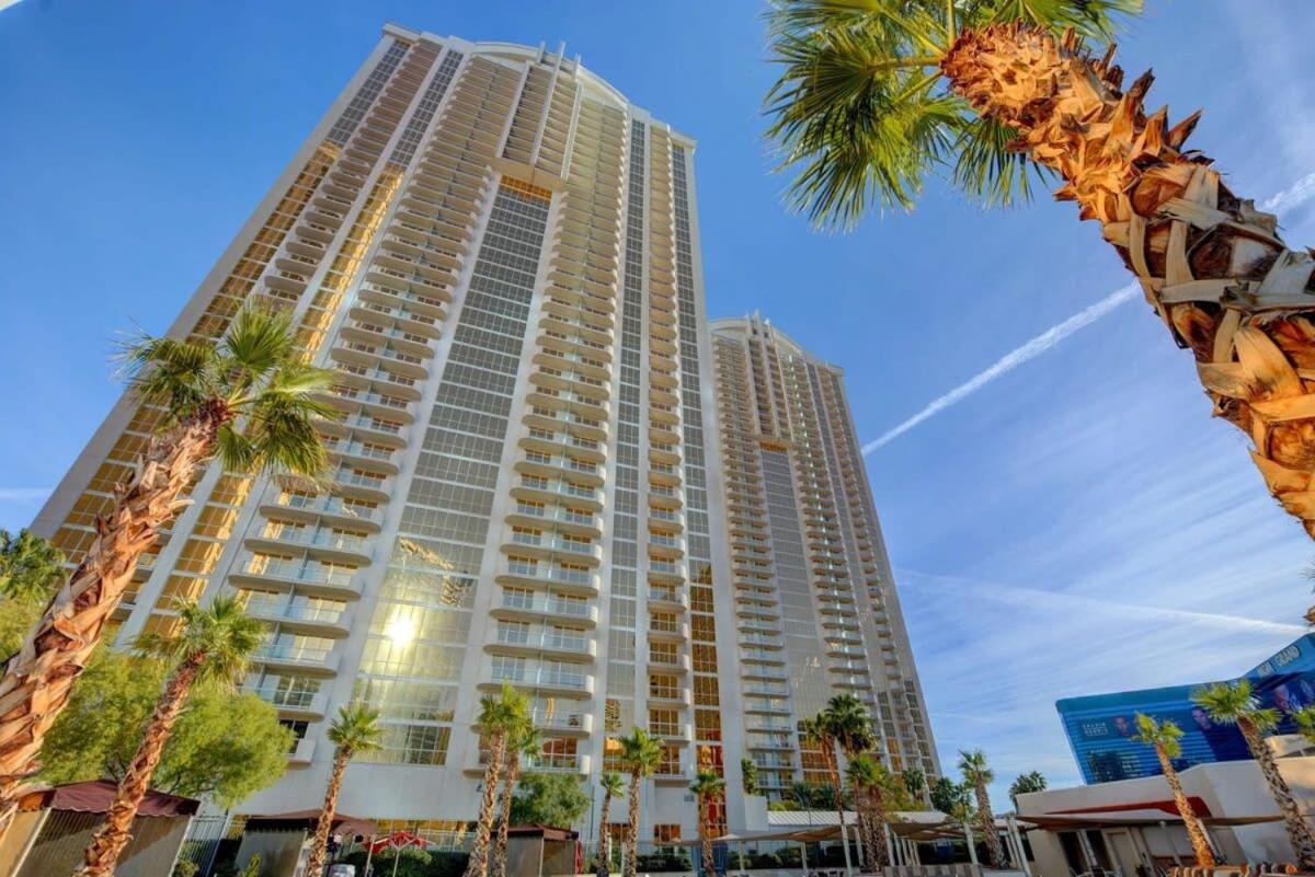 Mgm Signature-33-711 F1 Track & Strip View Balcony Las Vegas Exterior foto